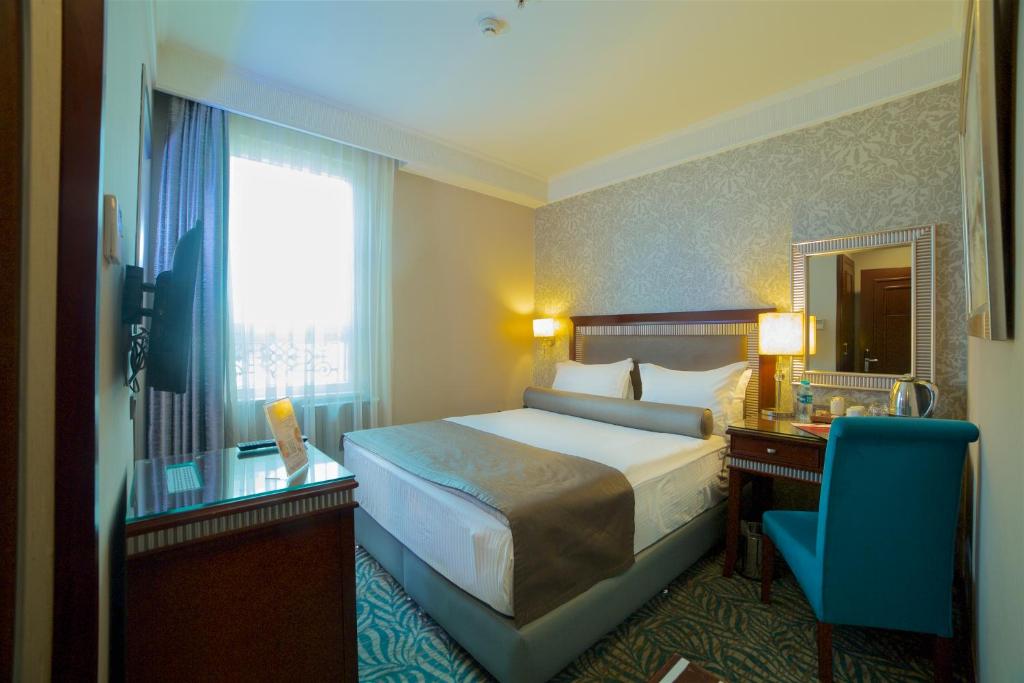 Standart Twin Or Double Room - Emporium Hotel Istanbul